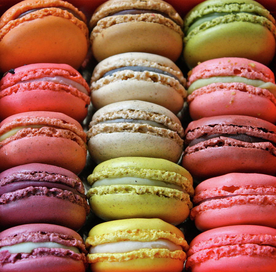 paris-colorful-macaroons-abbietabbie.jpg